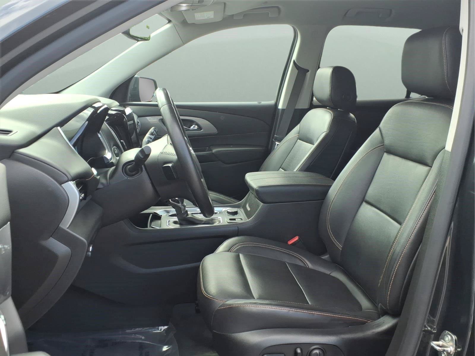 Used 2021 Chevrolet Traverse RS FWD image 17