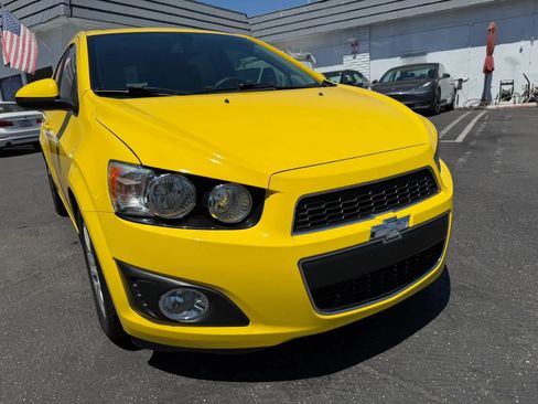 Used 2016 Chevrolet Sonic LT w/ LT Promotional Package FWD image 9