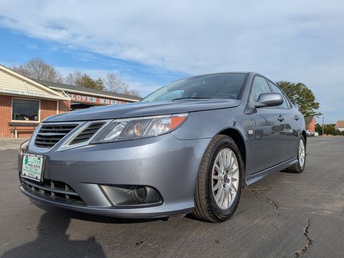 Used 2010 Saab 9-3 2.0T image 2