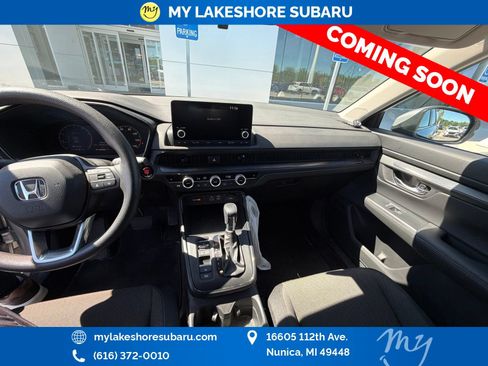 Used 2024 Honda CR-V EX image 4