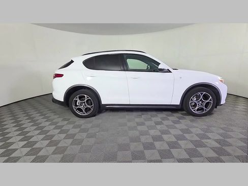 Used 2023 Alfa Romeo Stelvio Ti AWD/4WD image 36