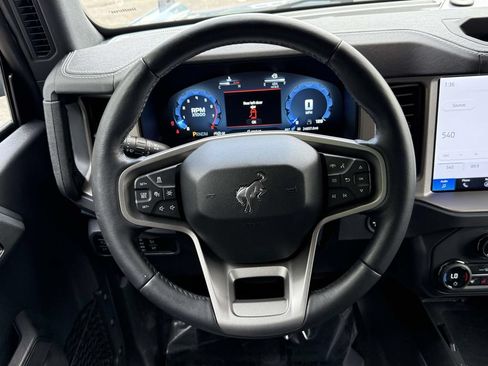 Used 2025 Ford Bronco Outer Banks w/ Sasquatch Package AWD/4WD image 17