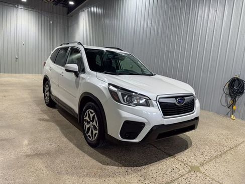 Used 2019 Subaru Forester Premium AWD/4WD image 8