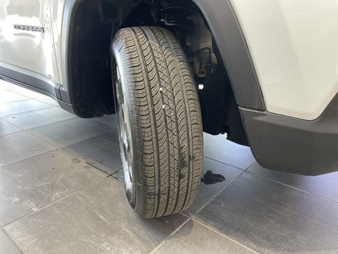 Used 2022 Jeep Compass Trailhawk w/ Trailhawk Convenience Group image 25