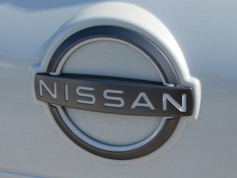 Used 2024 Nissan Rogue SV AWD/4WD image 16