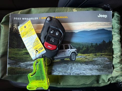 Used 2023 Jeep Wrangler Unlimited Sport AWD/4WD image 33