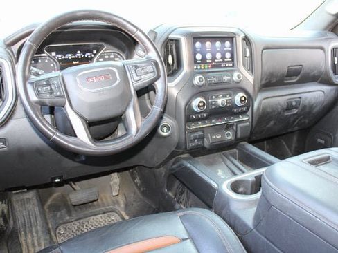 Used 2021 GMC Sierra 1500 AT4 w/ Technology Package image 5