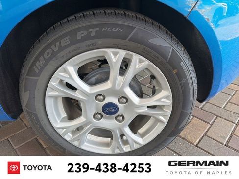 Used 2014 Ford Fiesta SE image 11