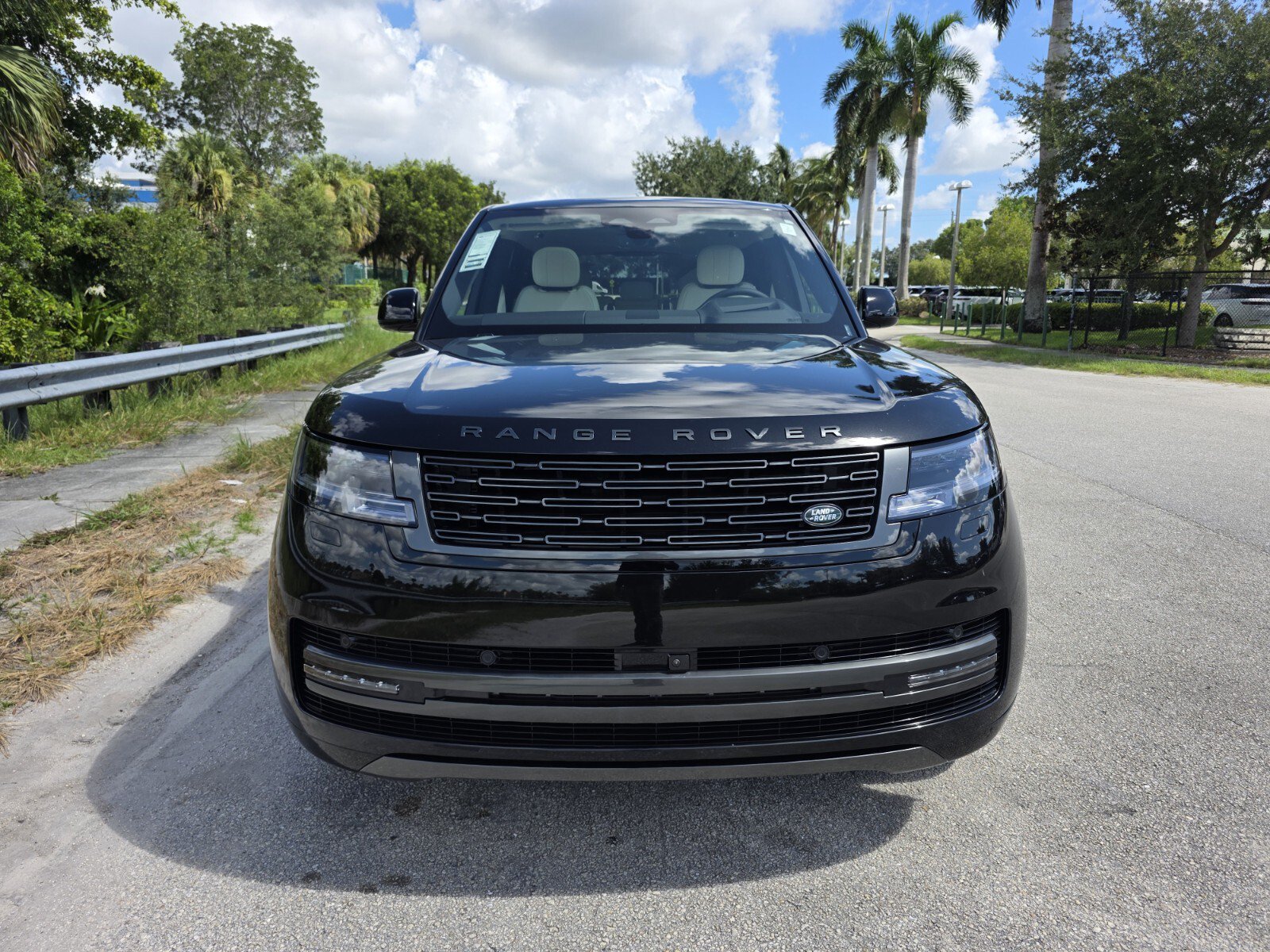New 2026 Land Rover Range Rover SE AWD/4WD image 8
