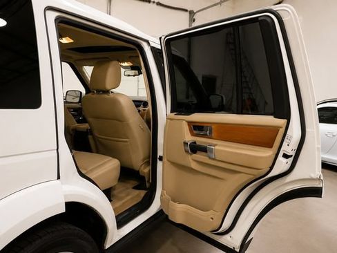 Used 2010 Land Rover LR4 HSE LUX AWD/4WD image 29