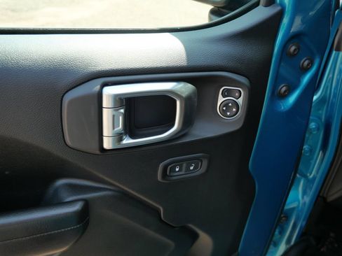Used 2020 Jeep Wrangler Unlimited Sport AWD/4WD image 16