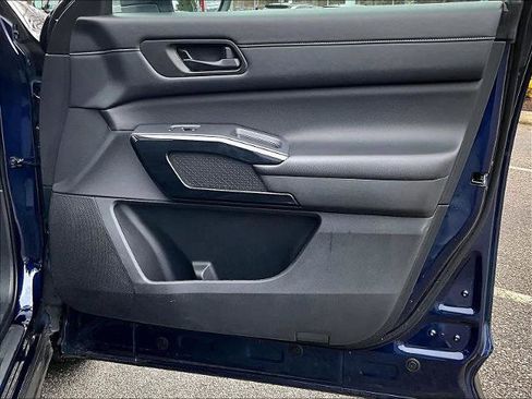 Certified 2024 Nissan Pathfinder SV image 12