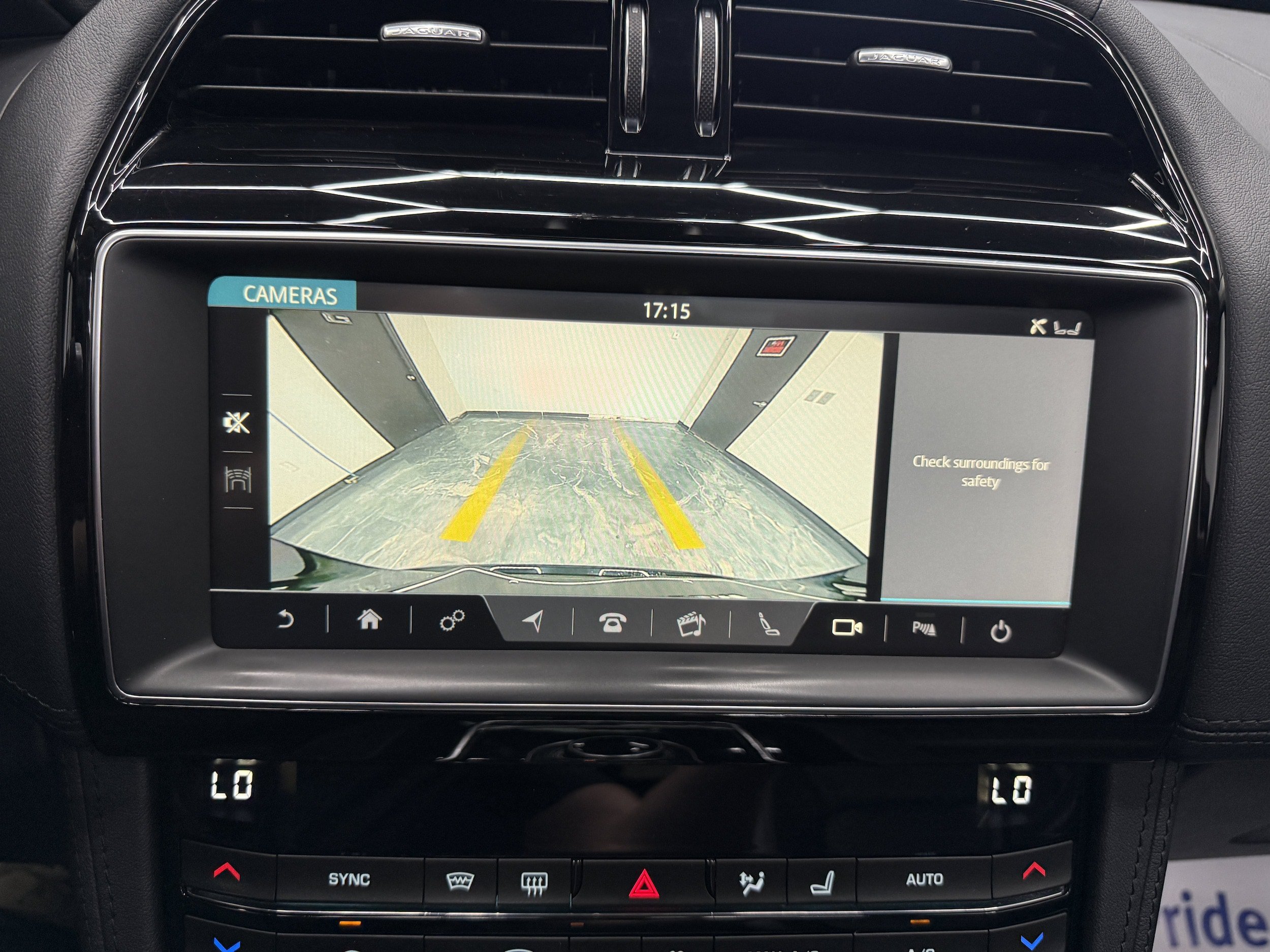Used 2020 Jaguar F-PACE Prestige AWD/4WD image 20