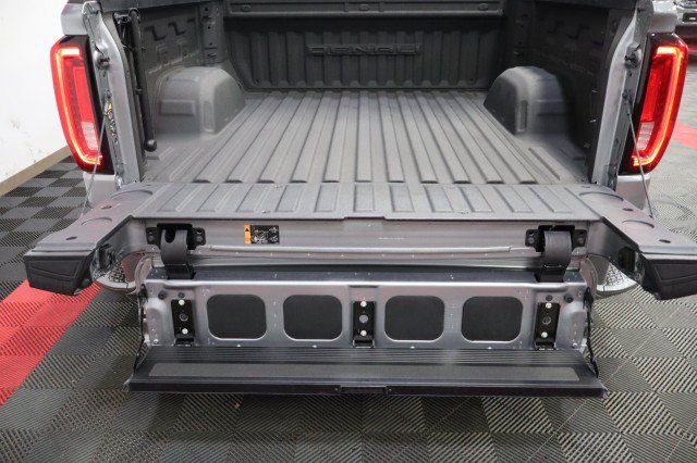 Used 2023 GMC Sierra 1500 Denali w/ Denali Reserve Package AWD/4WD image 30