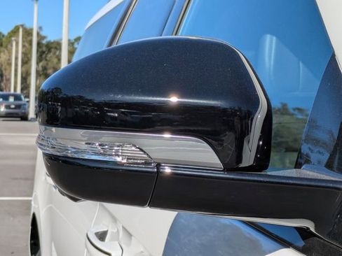 New 2026 Lincoln Navigator L Reserve w/ Jet Appearance Package AWD/4WD image 12