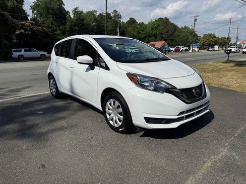 Used 2017 Nissan Versa Note SV FWD image 3