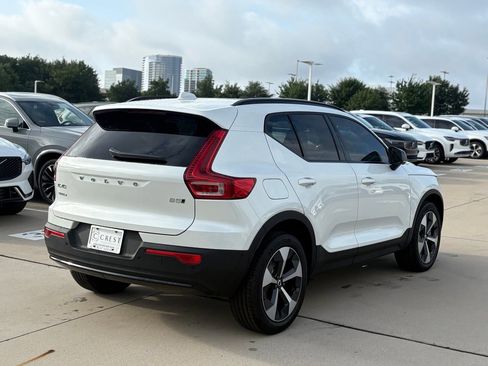 New 2026 Volvo XC40 B5 Plus w/ Protection Package Premier image 4