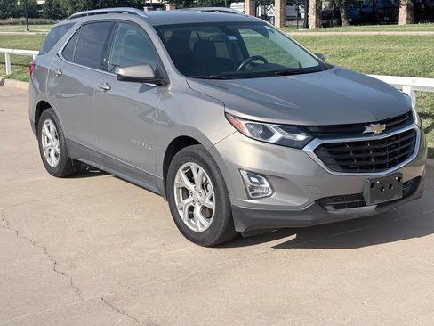Used 2019 Chevrolet Equinox LT FWD image 1