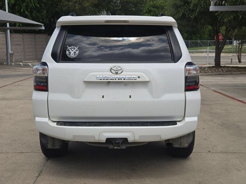 Used 2021 Toyota 4Runner SR5 RWD image 4