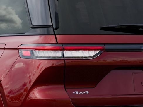 New 2026 Jeep Grand Cherokee Summit AWD/4WD image 5