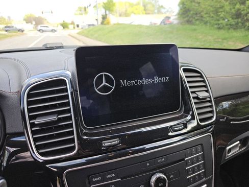 Used 2018 Mercedes-Benz GLS 550 4MATIC image 20