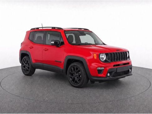 Used 2022 Jeep Renegade Altitude AWD/4WD image 5