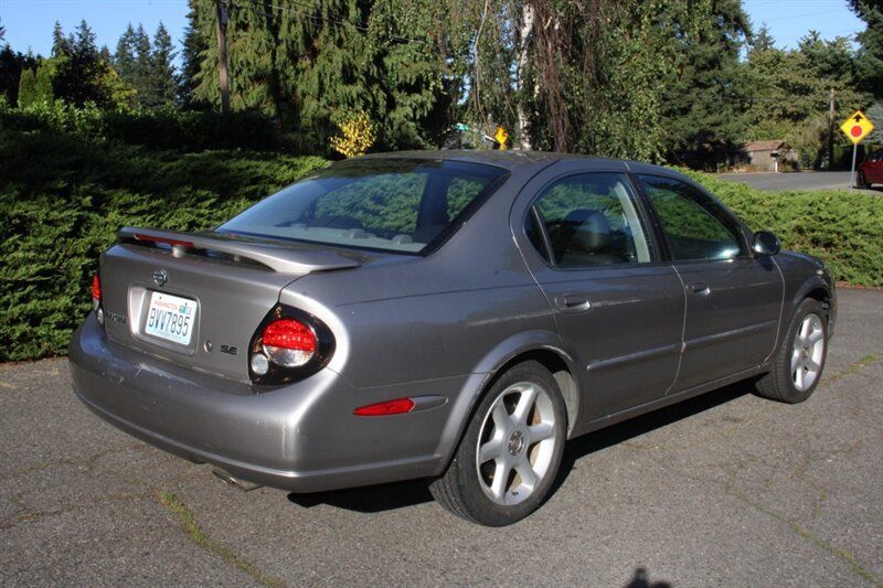 Used 2000 Nissan Maxima SE FWD image 3