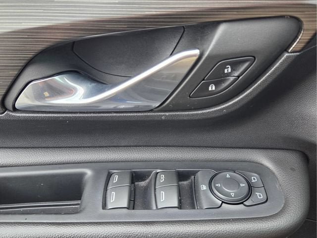 Used 2023 GMC Terrain SLE w/ Driver Convenience Package FWD image 22