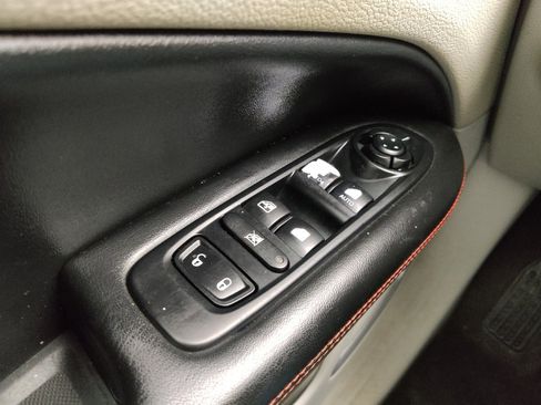 Used 2020 Jeep Compass Limited image 27