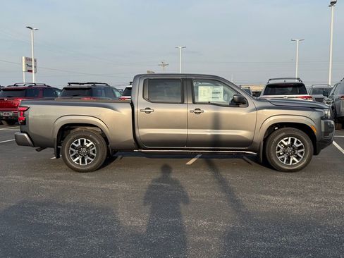 New 2026 Nissan Frontier SV image 3