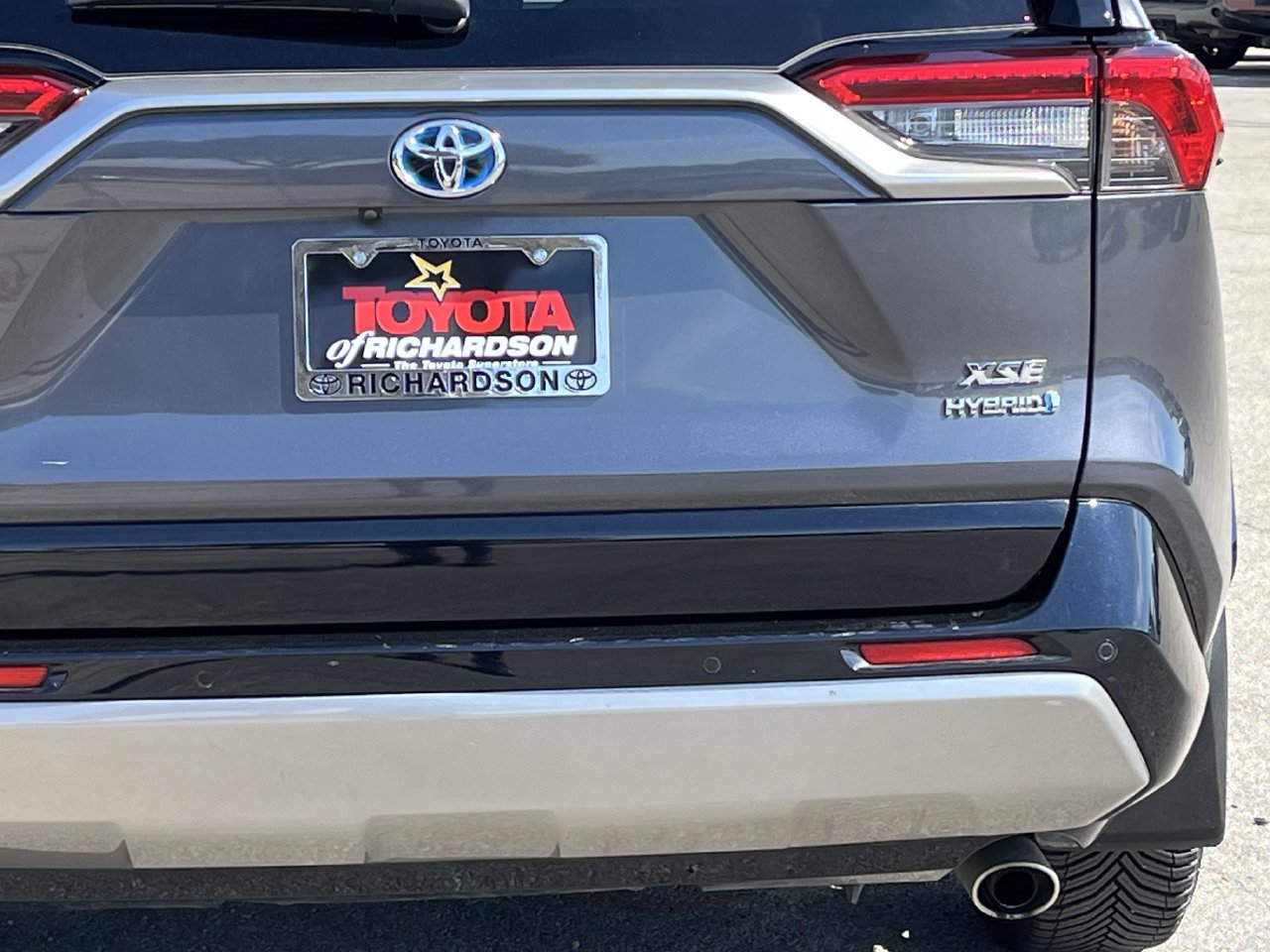 Used 2023 Toyota RAV4 XSE AWD/4WD image 6