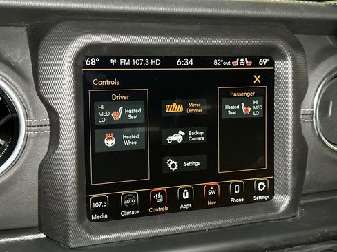 Used 2023 Jeep Wrangler Unlimited Sahara w/ Cold Weather Group AWD/4WD image 28