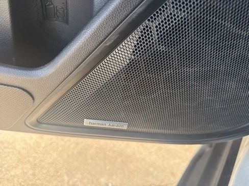 Used 2020 Subaru Outback Limited image 14