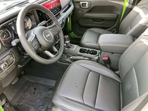 New 2025 Jeep Gladiator Sport image 20