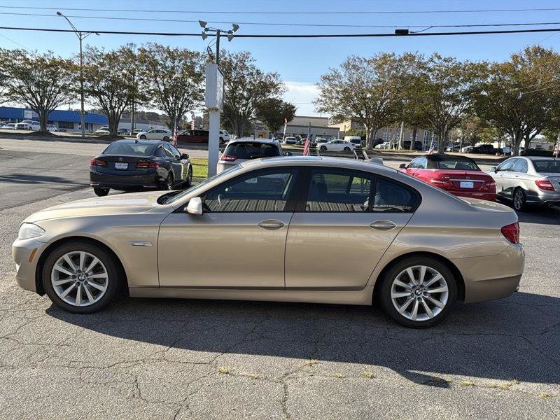 Used 2011 BMW 528i Sedan RWD image 5