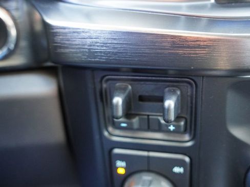 Certified 2023 Ford F350 Lariat w/ Chrome Package image 32