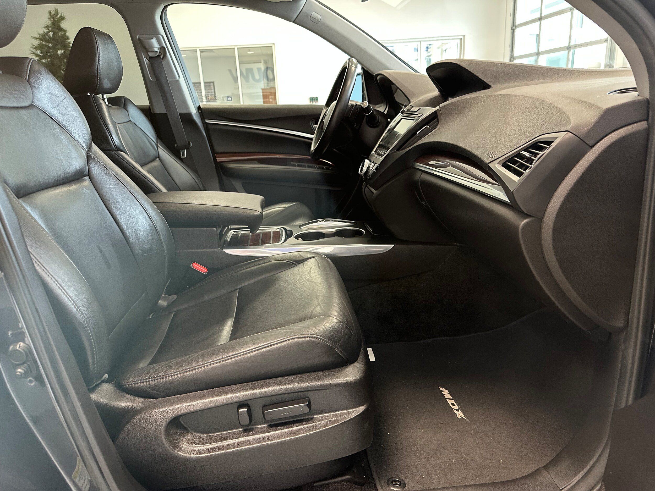 Used 2016 Acura MDX SH-AWD image 15