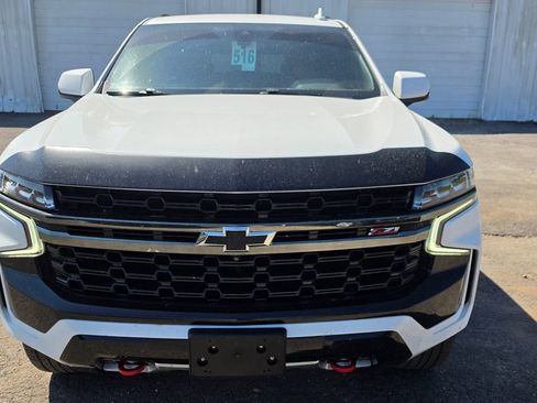 Used 2021 Chevrolet Tahoe Z71 w/ Z71 Signature Package AWD/4WD image 3