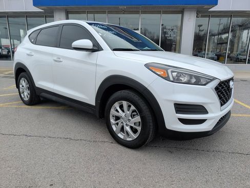 Used 2021 Hyundai Tucson SE image 1