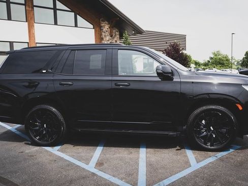 Used 2022 Cadillac Escalade Sport w/ LPO, ONYX Package image 37