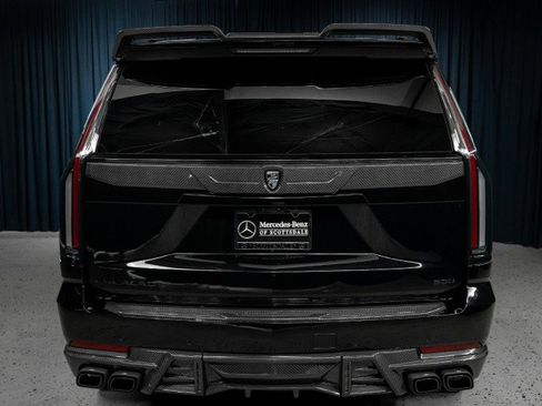 Used 2026 Cadillac Escalade Platinum Sport w/ LPO, ONYX Package AWD/4WD image 9