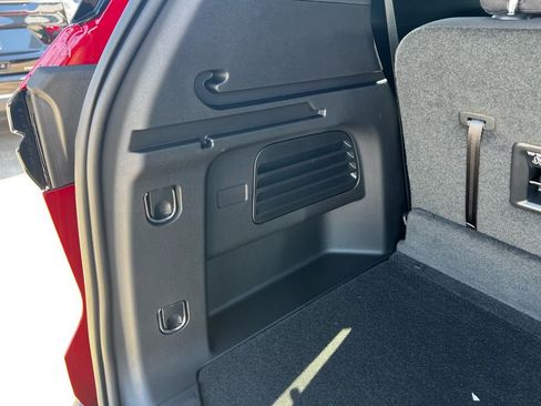 New 2026 Chevrolet Traverse LT w/ Driver Confidence Package image 14