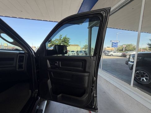 Used 2017 RAM 2500 Tradesman w/ Chrome Appearance Group AWD/4WD image 14