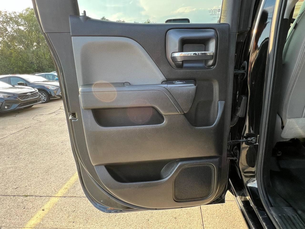 Used 2019 GMC Sierra 2500 4x4 Double Cab w/ Sierra Convenience Package image 9