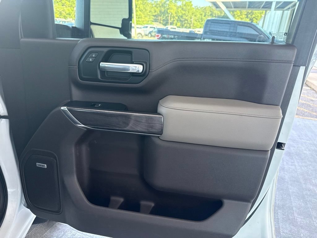 Used 2020 Chevrolet Silverado 3500 LTZ w/ LTZ Plus Package AWD/4WD image 41