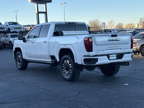 Used 2024 GMC Sierra 3500 Denali Ultimate image 11