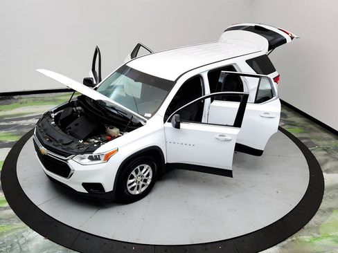 Used 2019 Chevrolet Traverse LS FWD image 35