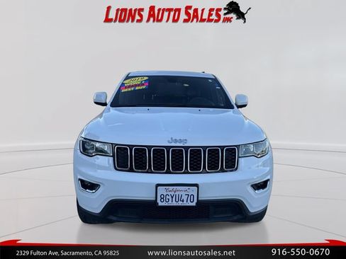 Used 2019 Jeep Grand Cherokee Laredo w/ Laredo X Package RWD image 2