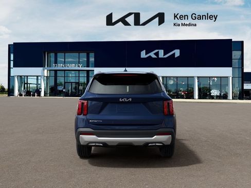 New 2026 Kia Sorento EX w/ EX Premium Package FWD image 5
