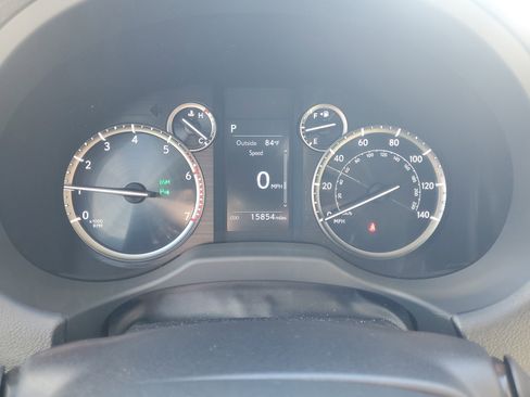 Used 2023 Lexus GX 460 Premium image 23